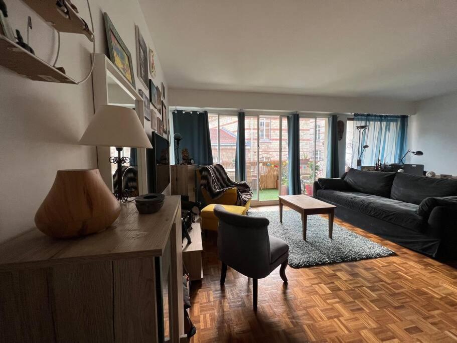 פריז Grand Appartement Avec Balcon Et Parking Gratuit Sur Place מראה חיצוני תמונה