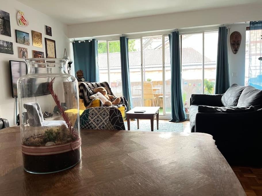 פריז Grand Appartement Avec Balcon Et Parking Gratuit Sur Place מראה חיצוני תמונה